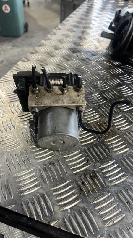 Bloc ABS (freins anti-blocage), Citroën C4 1 · Phase 1