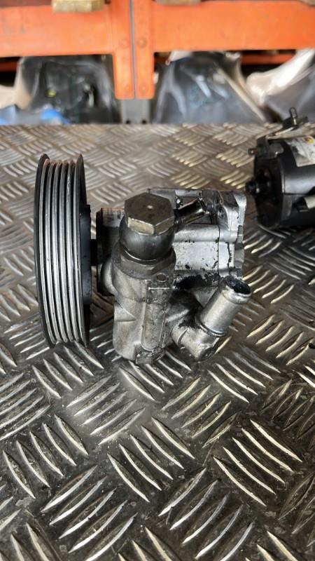 Pompe de direction, Volkswagen Passat 4 · Phase 2