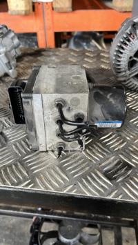 Bloc ABS (freins anti-blocage), Volkswagen Passat 5