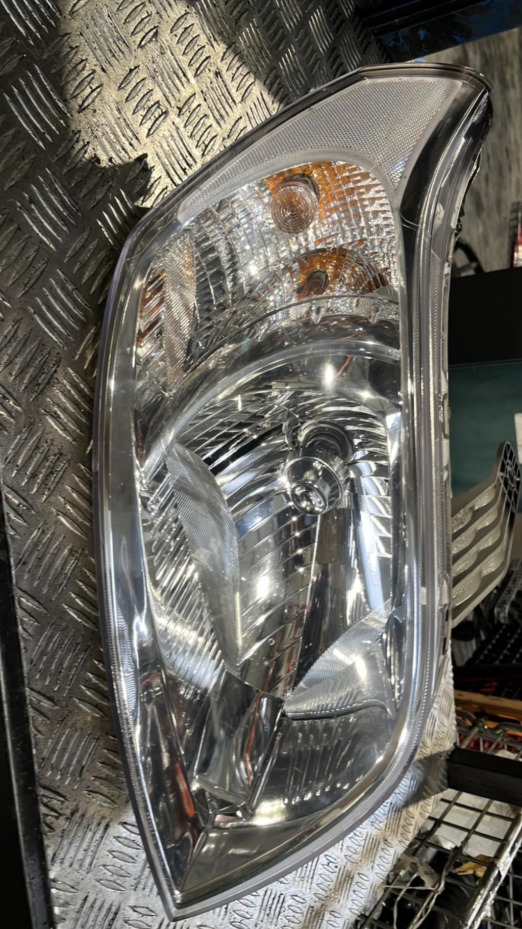 Optique avant principal droit (feux)(phare), Chevrolet Aveo 1