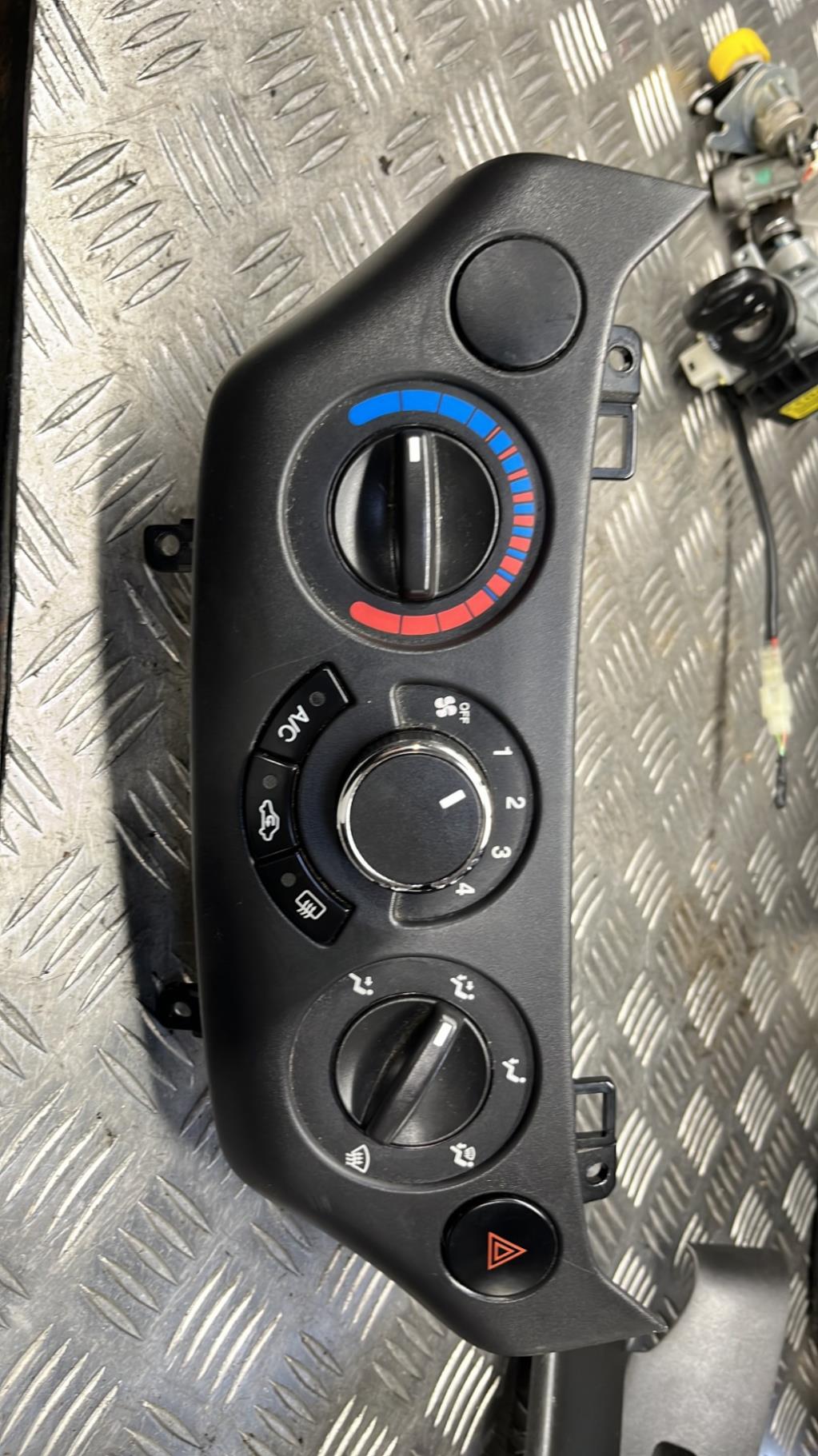 Commande chauffage, Chevrolet Aveo 1