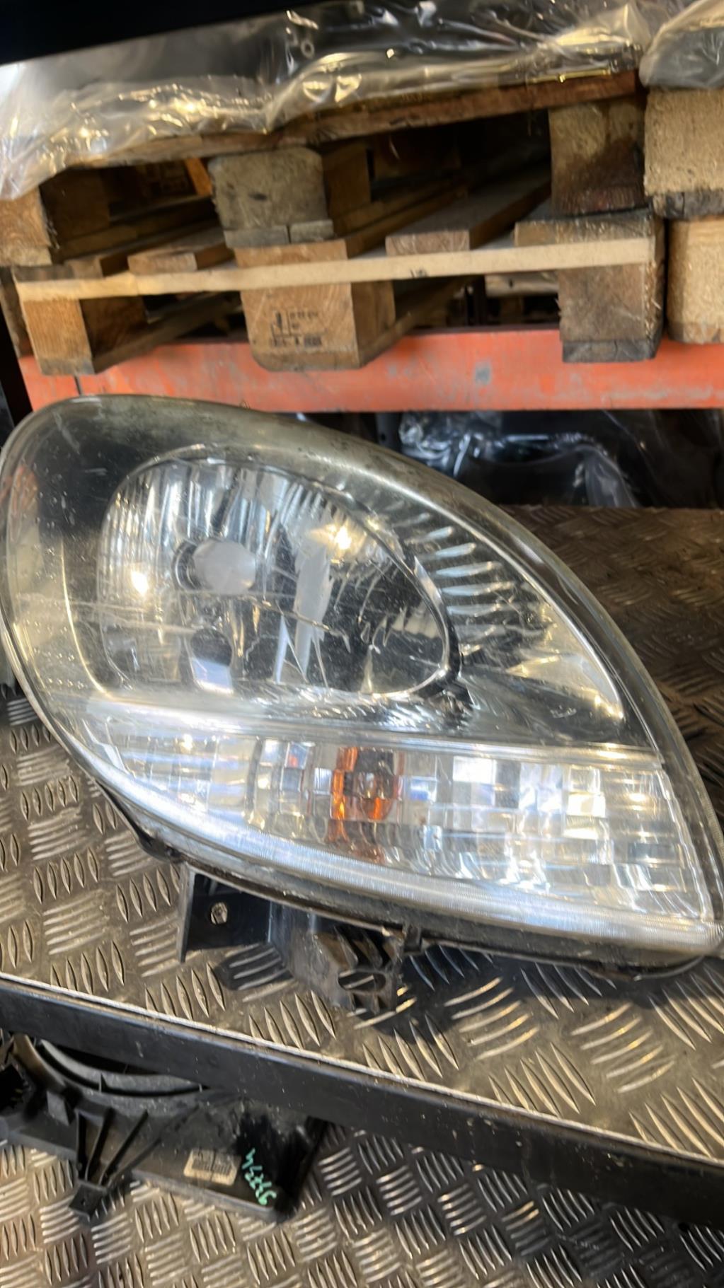 Optique avant principal droit (feux)(phare), Renault Kangoo 1 · Phase 1