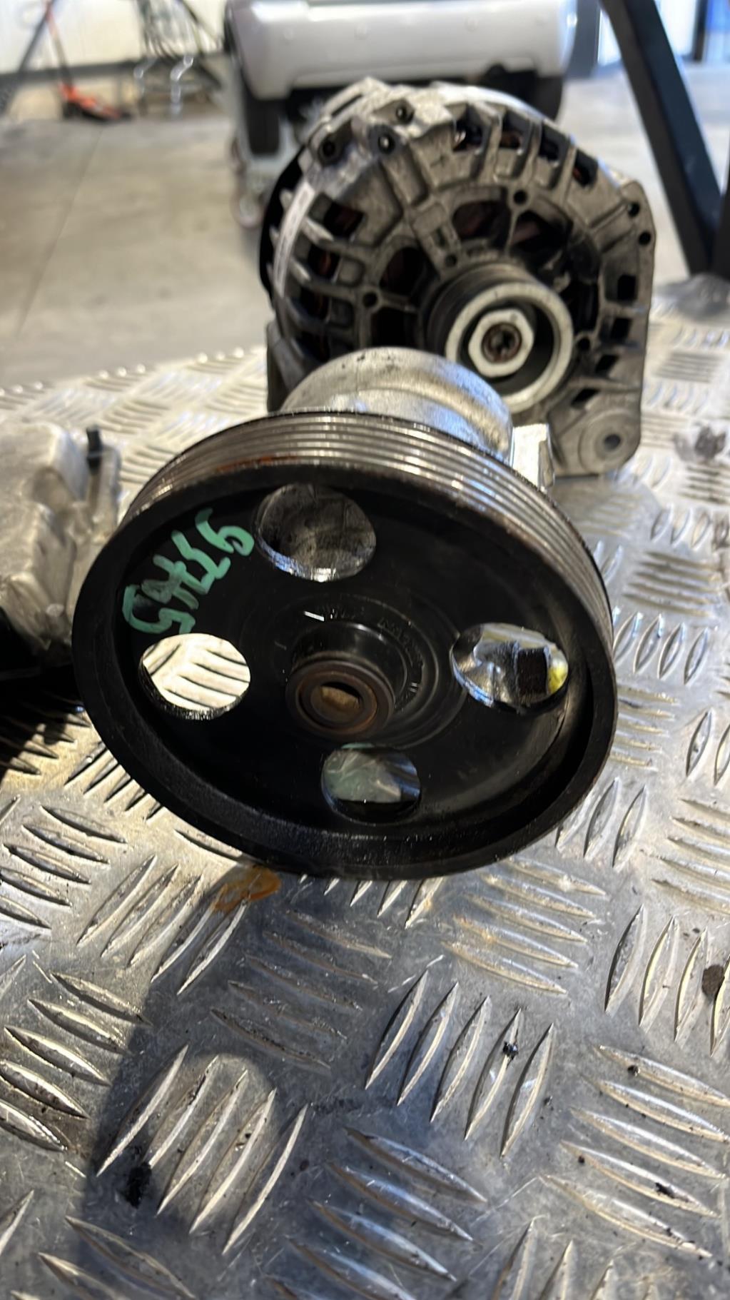 Pompe de direction, Renault Laguna 1 · Phase 2 Break