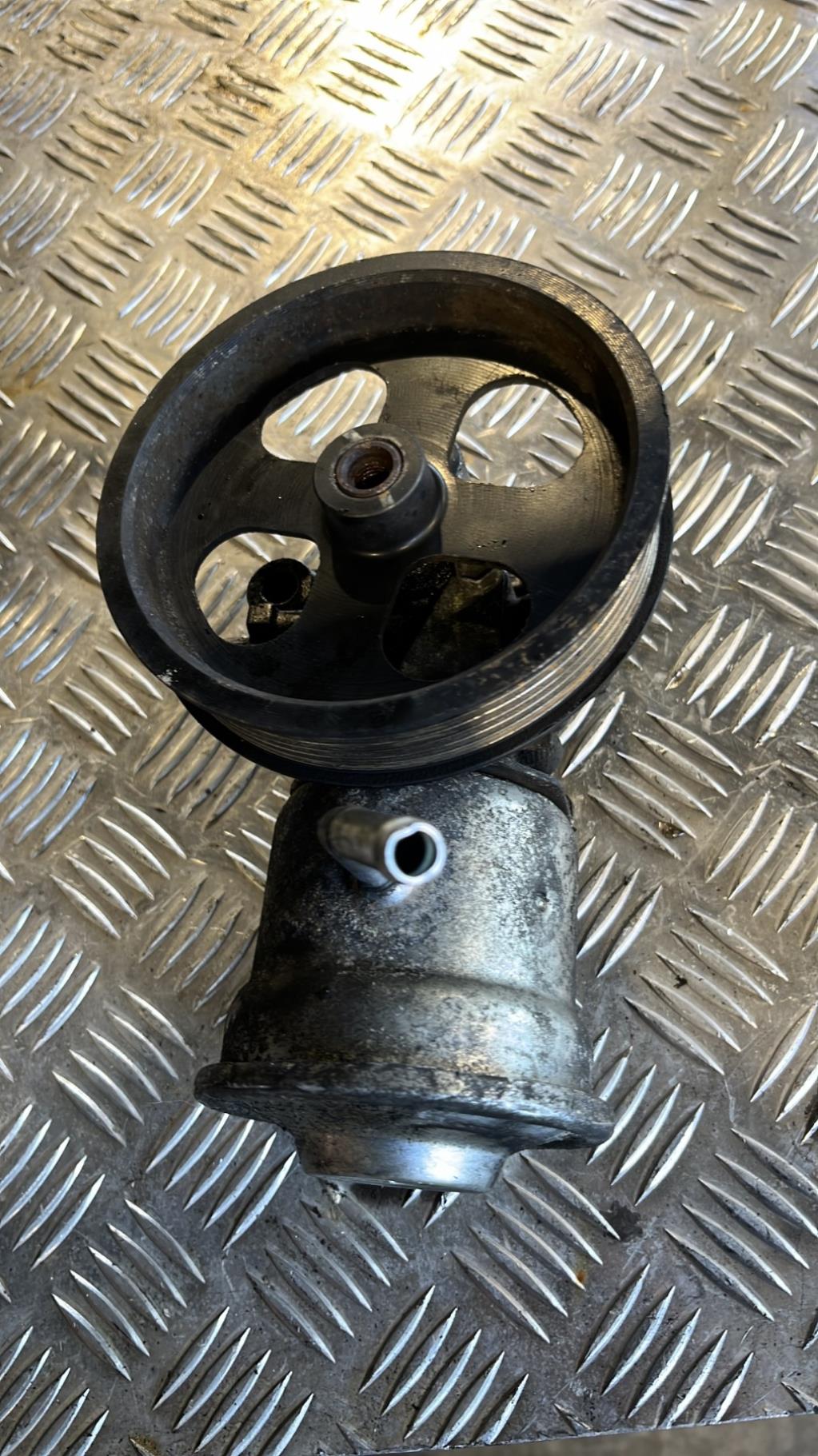 Pompe de direction, Toyota Corolla Verso 2 · Phase 2