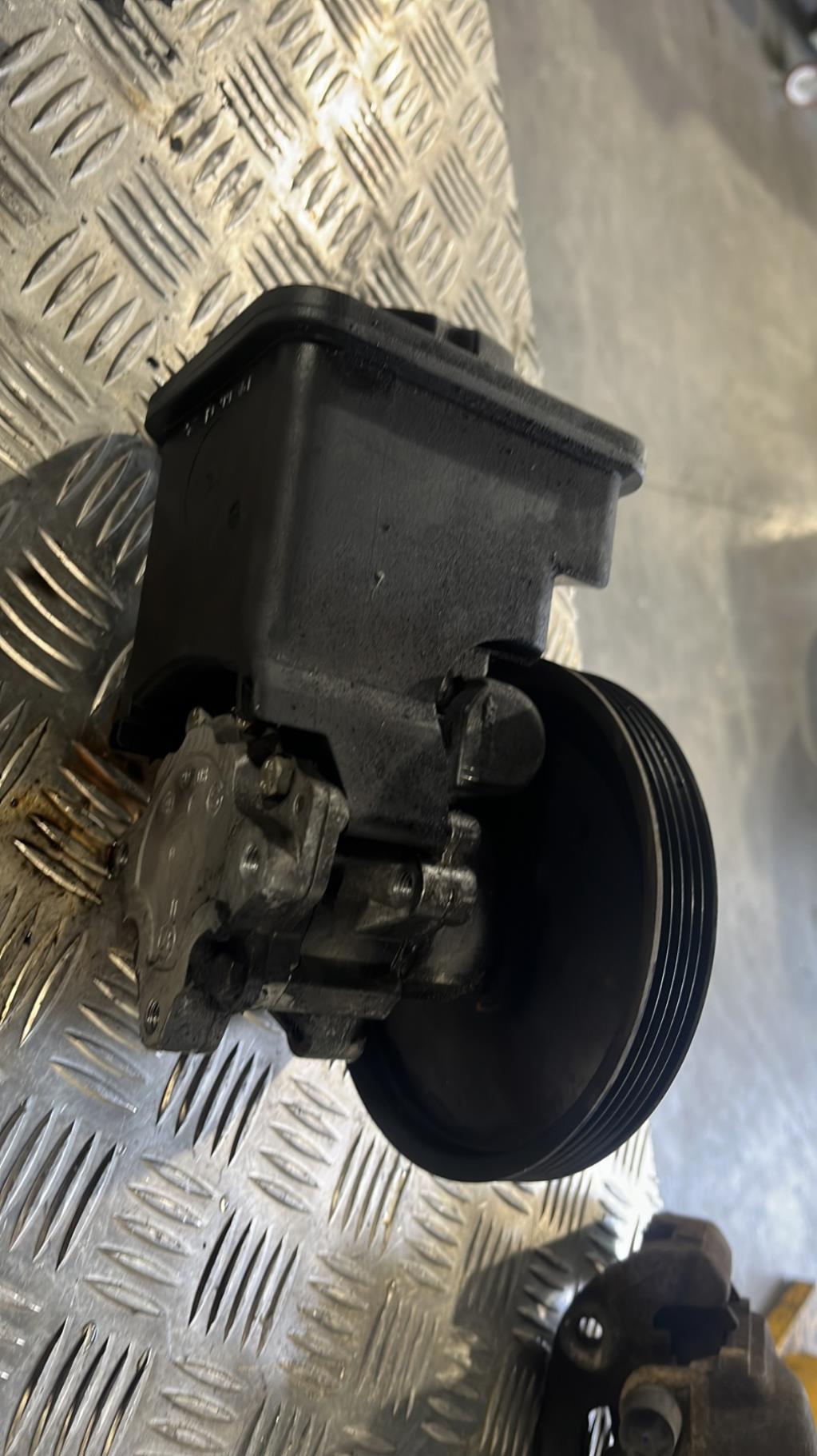 Pompe de direction, BMW Serie 3 E46 Touring · Phase 1 Break