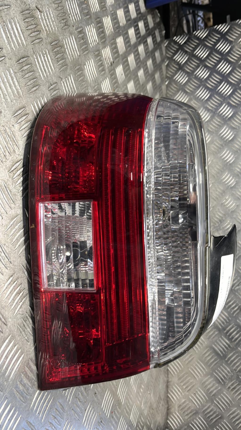 Feu arrière principal gauche (feux), BMW Serie 5 E39 · Phase 1