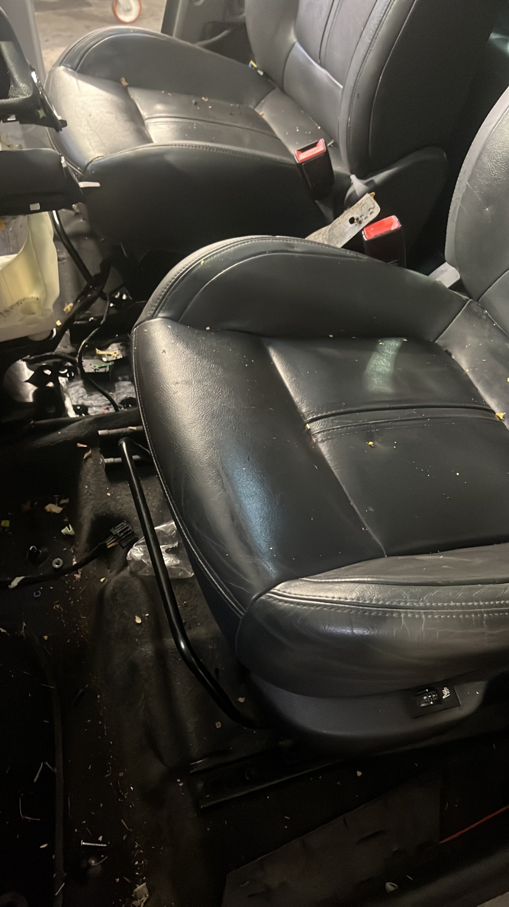 Siège Avant Gauche Pour PEUGEOT 3008 Phase 2 - Occasion En Bon état, Moteur 1.5 BlueHDi, Noir, Garantie 12 Mois
