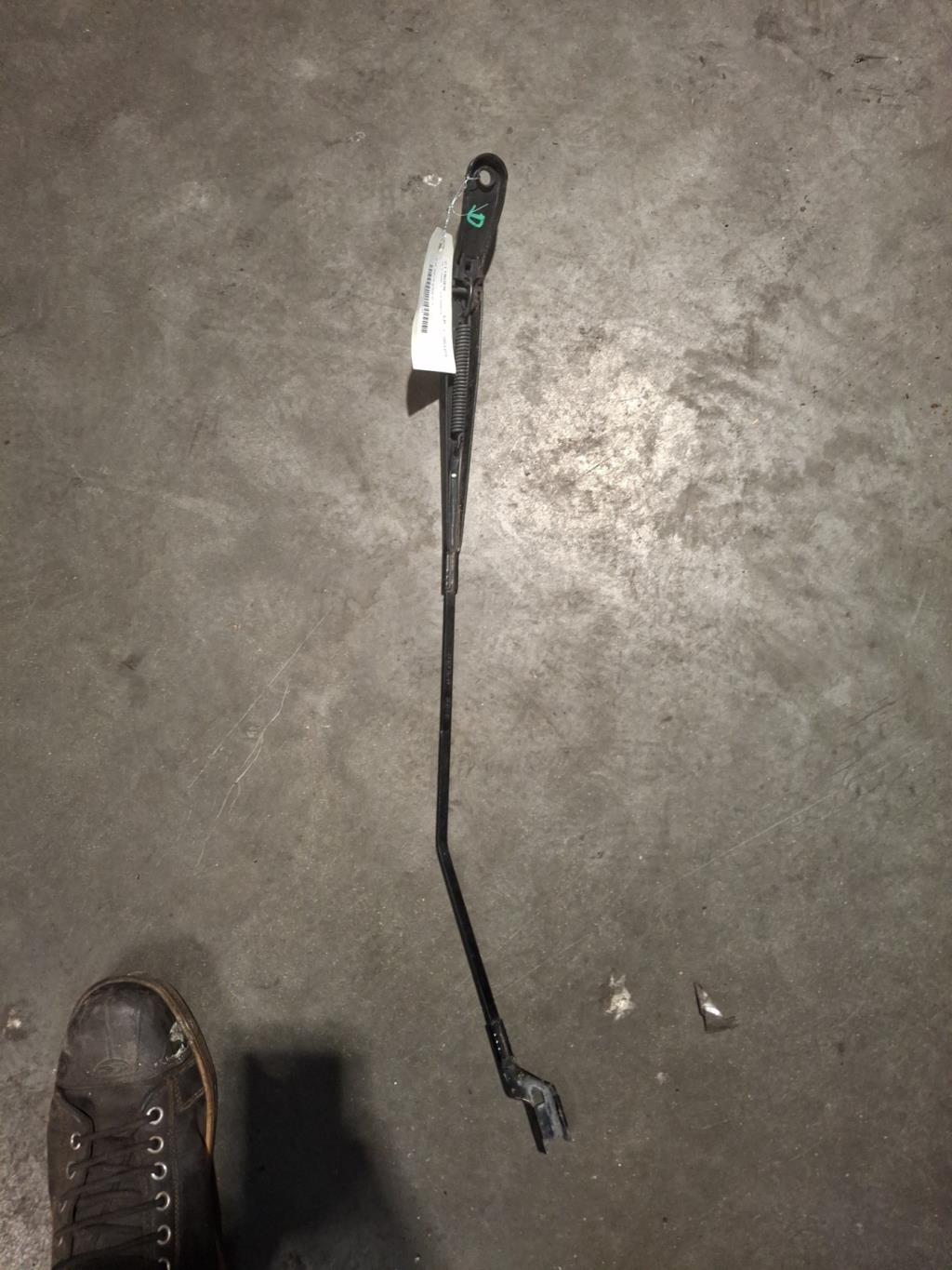 Bras essuie glace avant droit, Citroën C3 3 · Phase 1