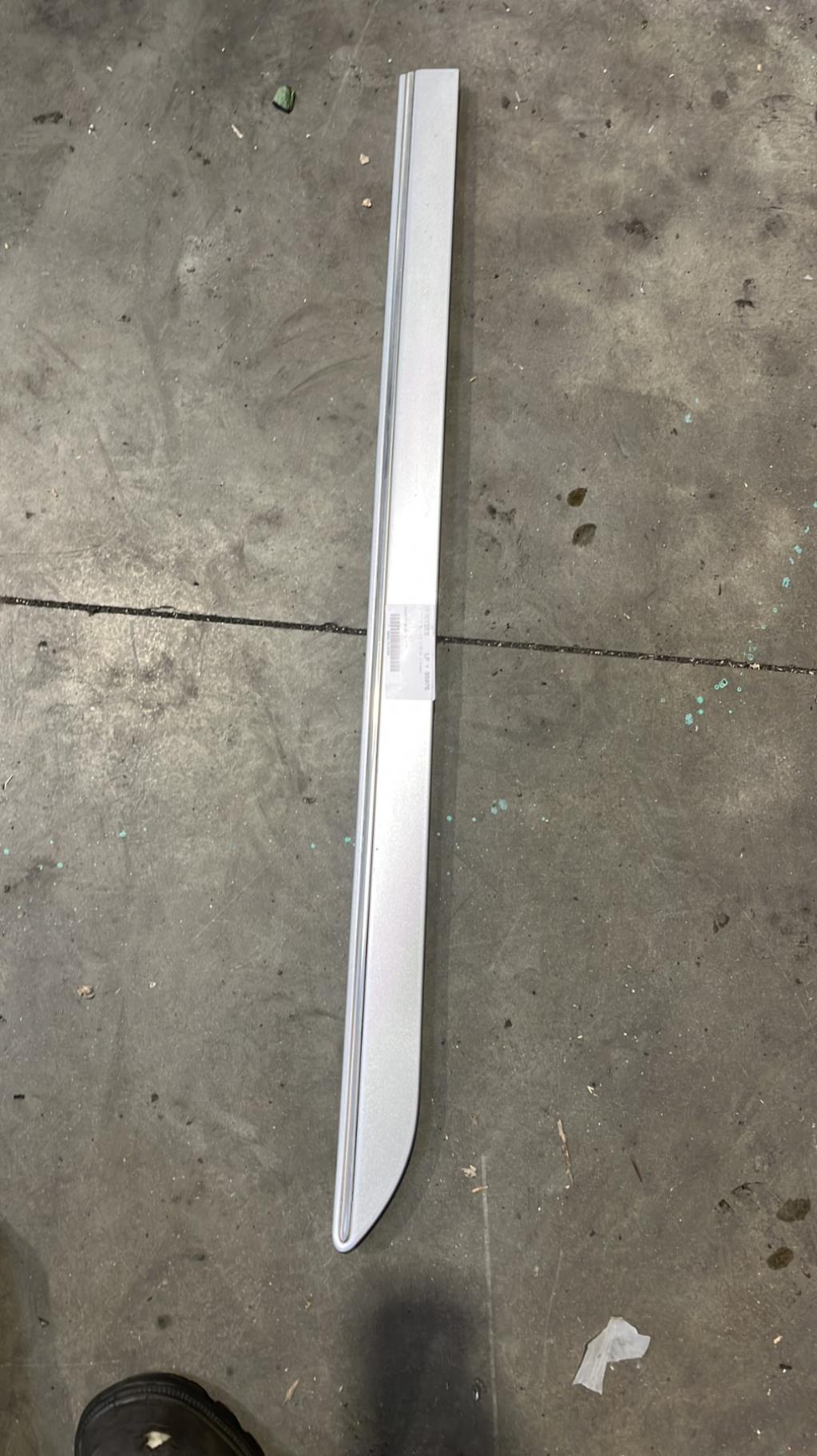 Baguette de porte arrière droite, Mercedes Classe R 251 · Phase 1 Break