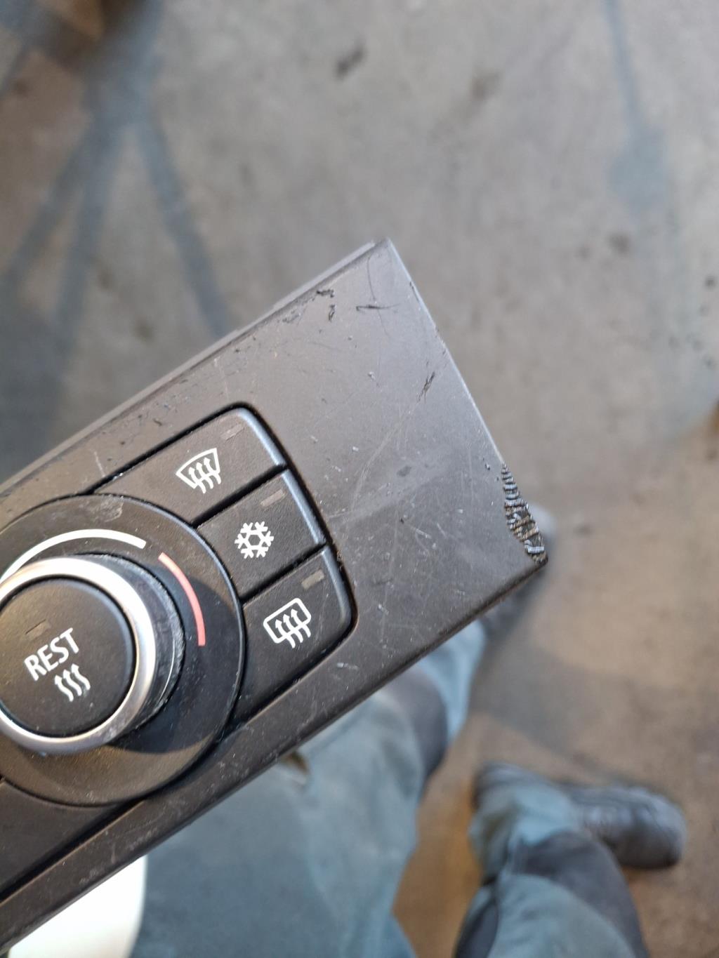 Commande chauffage, BMW Serie 3 E90 · Phase 1