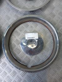 Enjoliveur, Audi 80 1