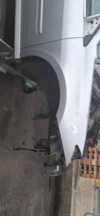 Aile avant droit, Renault Laguna 3 · Phase 1