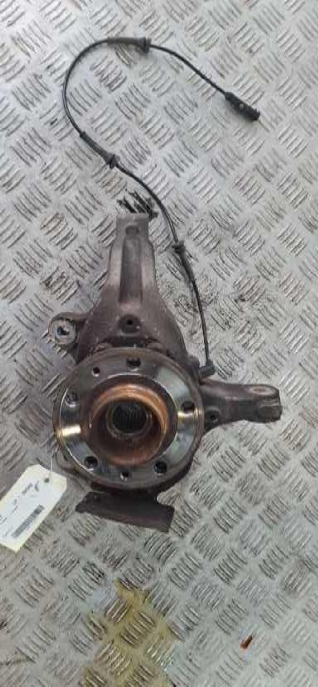 Moyeu avant gauche, Renault Laguna 3 · Phase 1