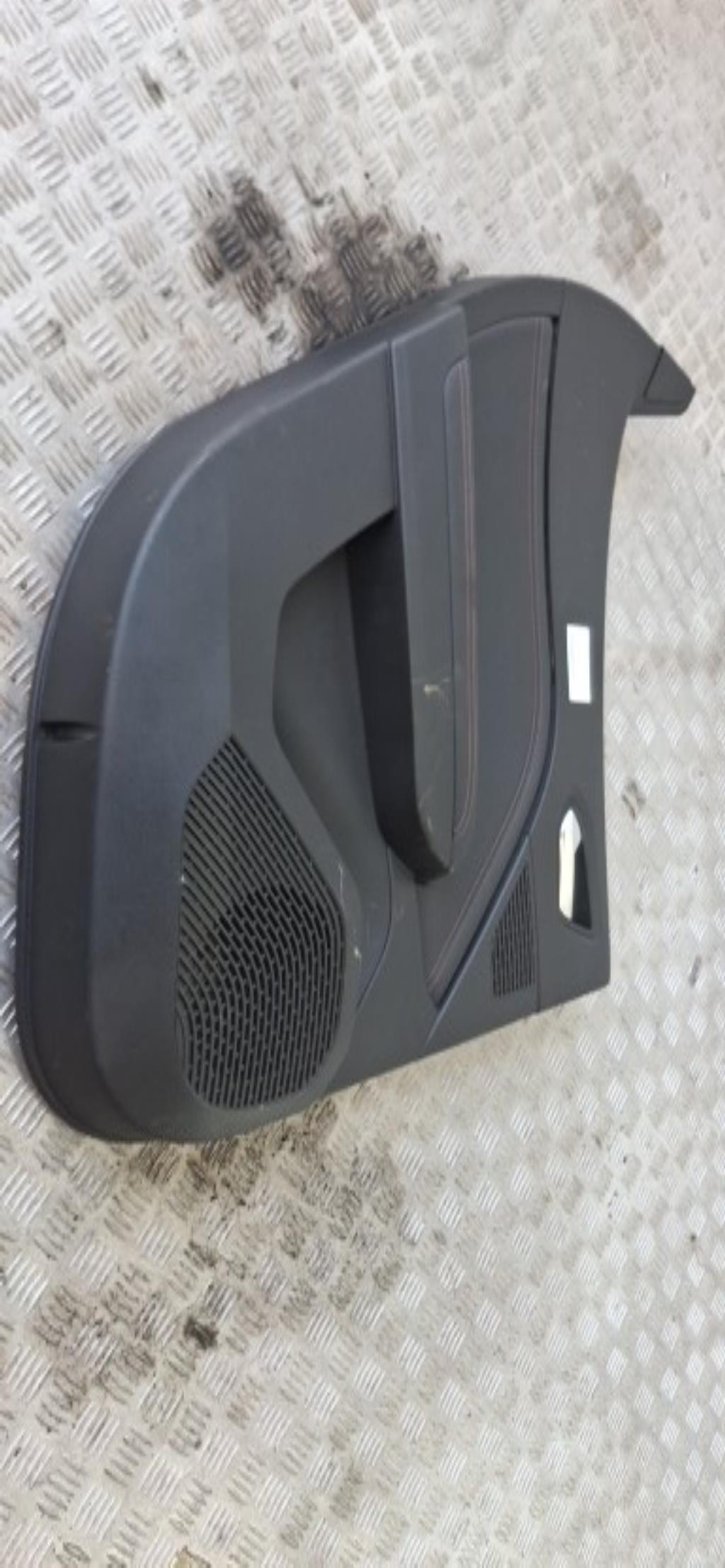 Panneau de porte arrière gauche, Renault Captur 2 · Phase 1