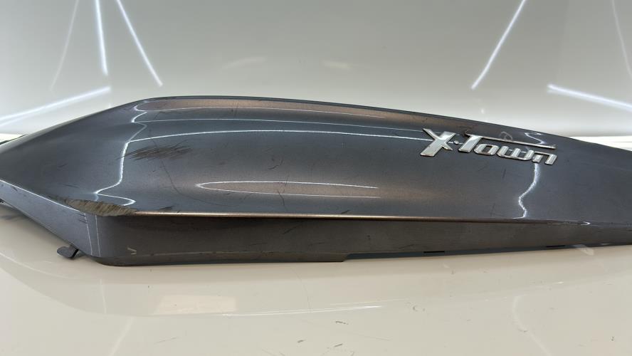 pièce détachée occasion Cache carenage coque arriere gauche KYMCO