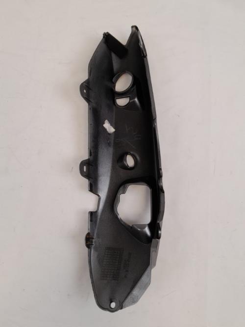 pièce détachée occasion Cache sous selle gauche