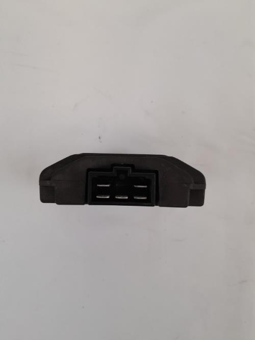 pièce détachée occasion Regulateur charge batterie