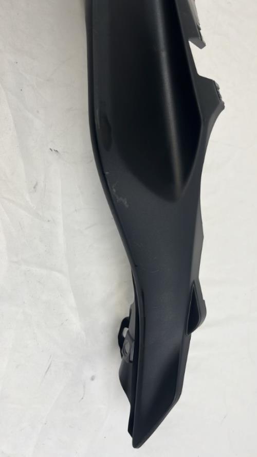 pièce détachée occasion Cache carenage coque arriere droit
