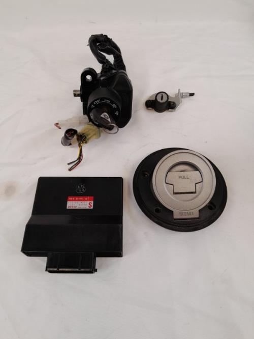 pièce détachée occasion Kit serrure YAMAHA