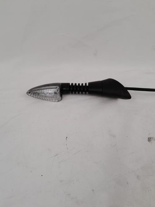pièce détachée occasion Clignotant avant gauche PIAGGIO