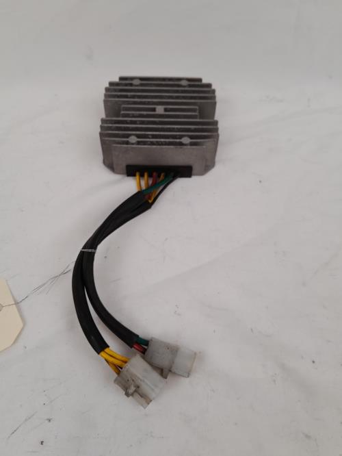 pièce détachée occasion Regulateur charge batterie KYMCO