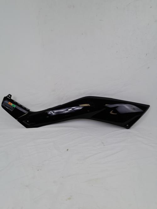 pièce détachée occasion Cache carenage coque arriere gauche YAMAHA