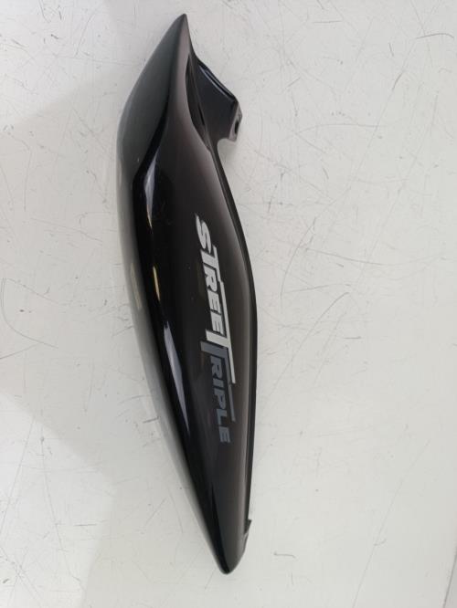 pièce détachée occasion Cache carenage coque arriere gauche TRIUMPH