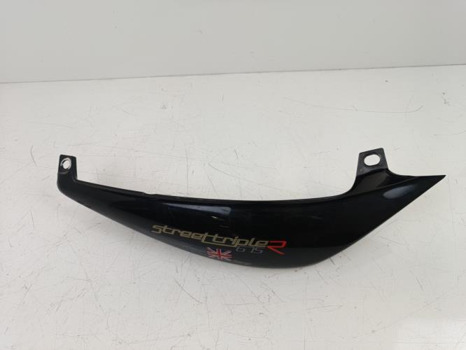 pièce détachée occasion Cache carenage coque arriere droit TRIUMPH