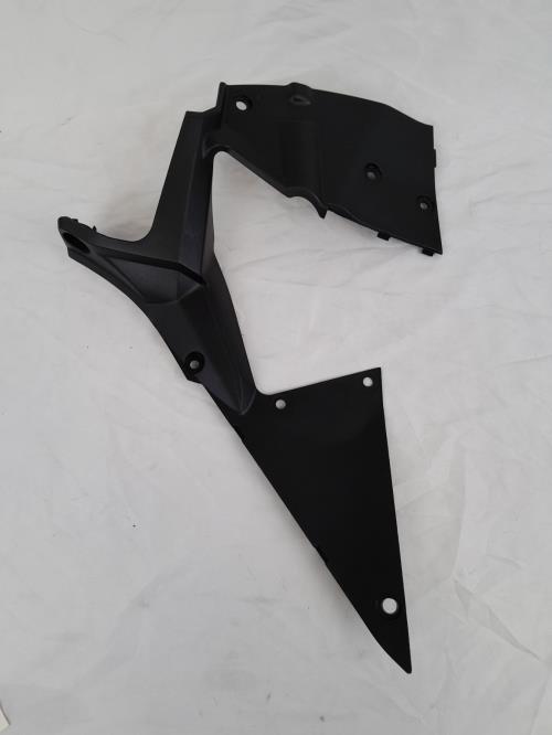pièce détachée occasion Cache interieur carenage gauche HONDA