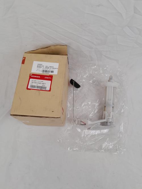pièce détachée occasion Pompe + jauge à essence HONDA