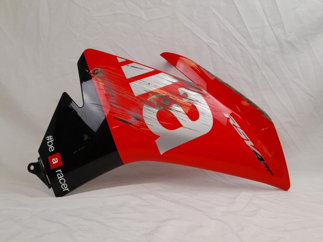 pièce détachée occasion Cache flanc de carenage droit APRILIA