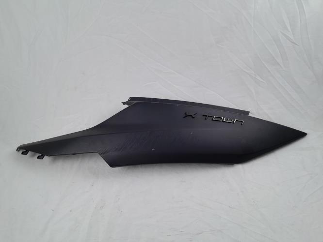 pièce détachée occasion Cache carenage coque arriere gauche KYMCO