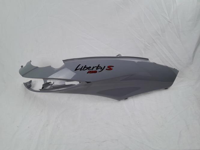 pièce détachée occasion Cache carenage coque arriere droit PIAGGIO