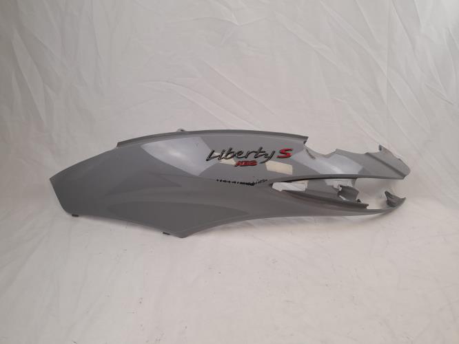 pièce détachée occasion Cache carenage coque arriere gauche PIAGGIO