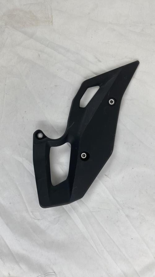 pièce détachée occasion Protection cadre gauche BMW