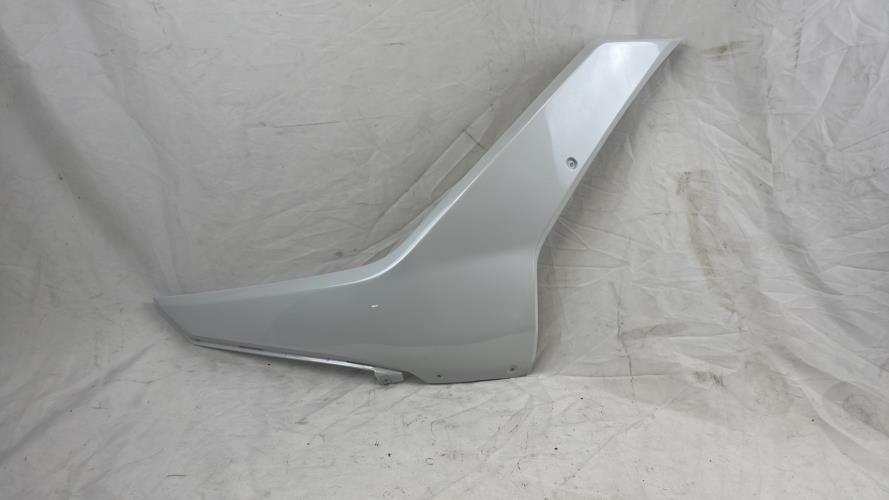 pièce détachée occasion Cache flanc de carenage droit SYM