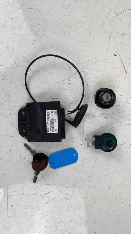 pièce détachée occasion Kit serrure PIAGGIO