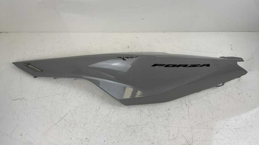pièce détachée occasion Cache carenage coque arriere gauche HONDA