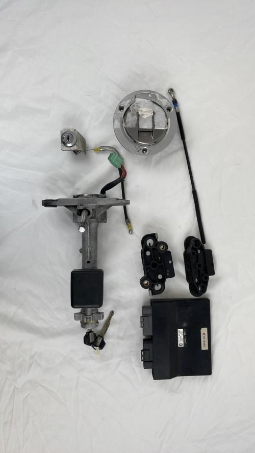 pièce détachée occasion Kit serrure SUZUKI
