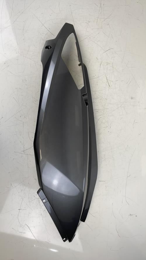 pièce détachée occasion Cache carenage coque arriere droit QUADRO