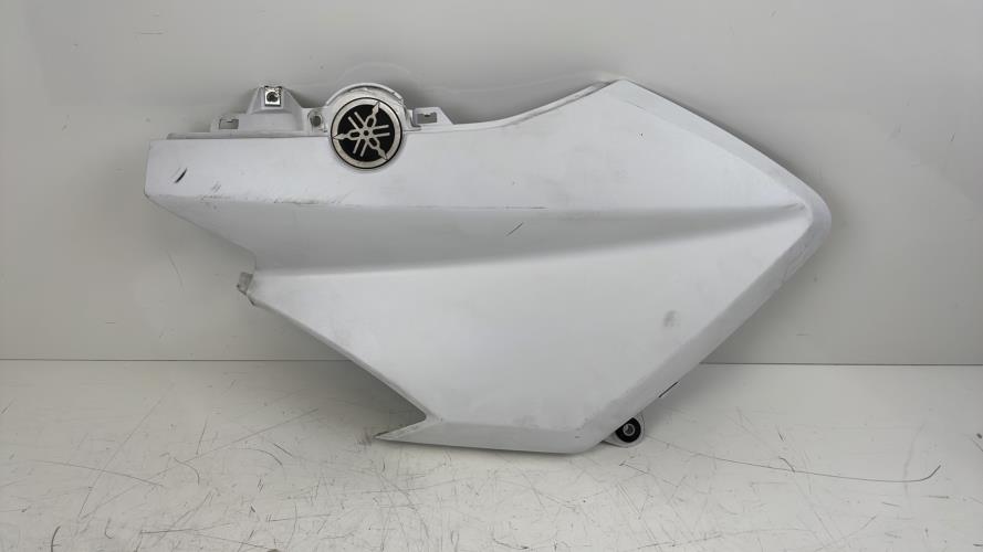 pièce détachée occasion cache carenage face avant droit YAMAHA