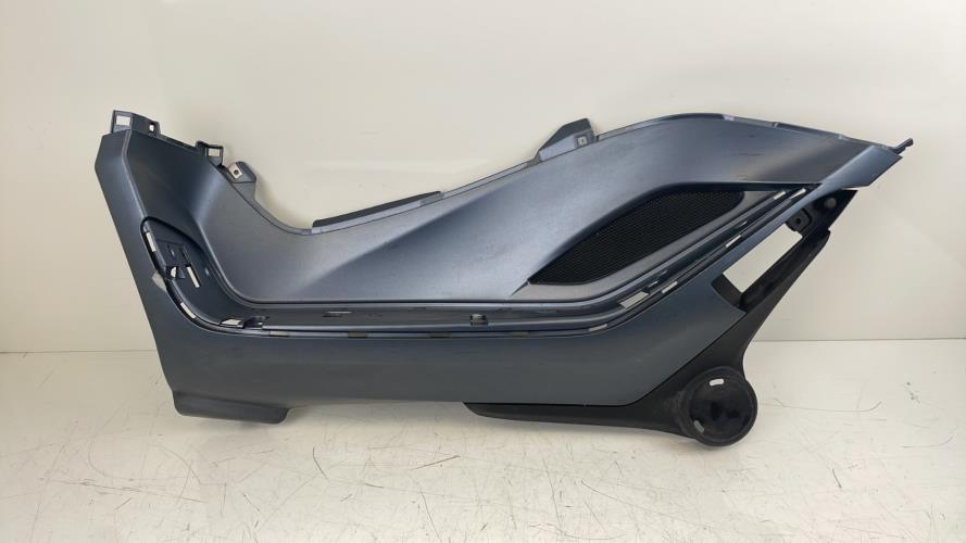 pièce détachée occasion Plancher marche pied gauche PIAGGIO