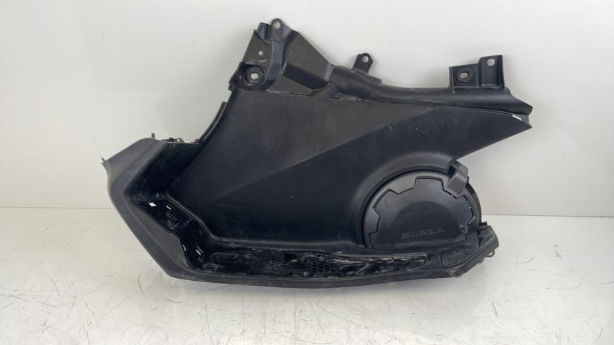 pièce détachée occasion Plancher marche pied gauche HONDA