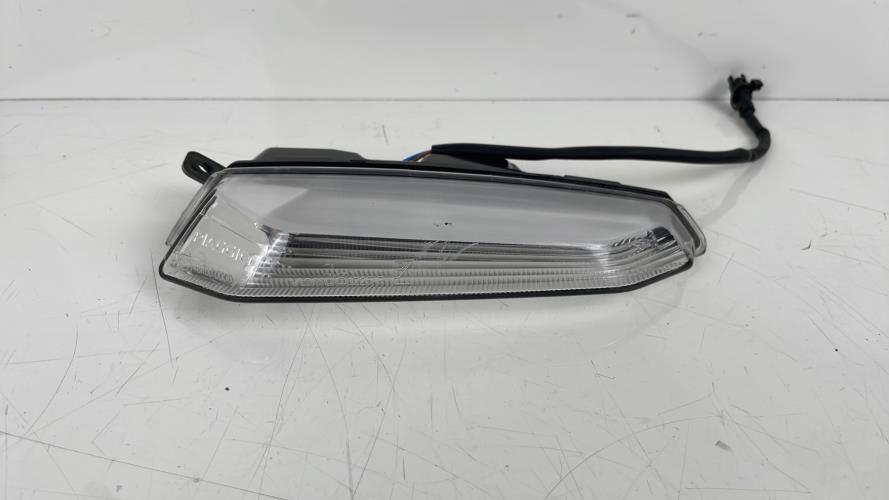 pièce détachée occasion Clignotant avant droit PIAGGIO