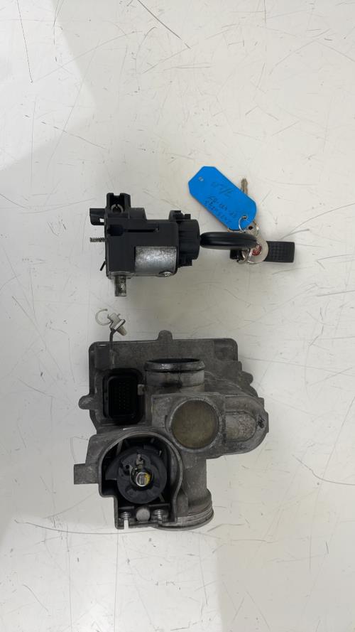 pièce détachée occasion Kit serrure PIAGGIO