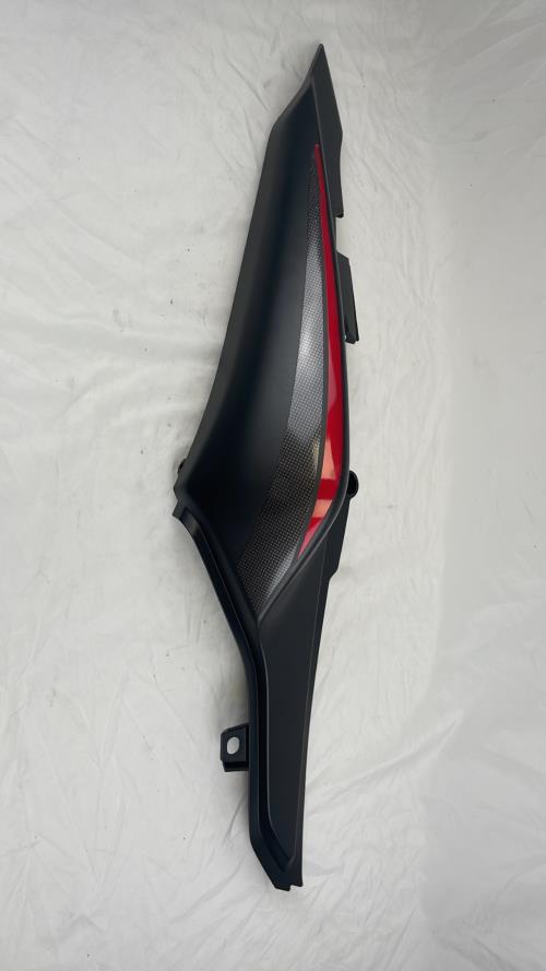 pièce détachée occasion Cache carenage coque arriere droit HONDA