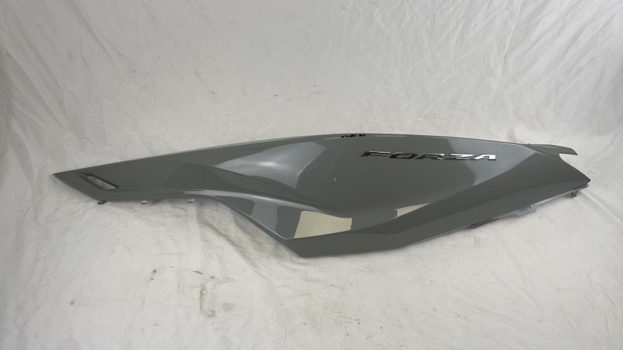 pièce détachée occasion Cache carenage coque arriere gauche HONDA