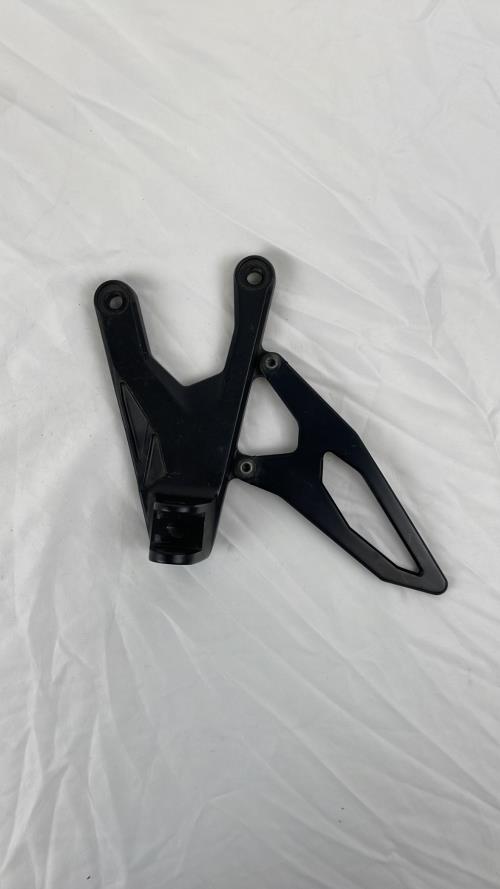 pièce détachée occasion Platine avant gauche YAMAHA