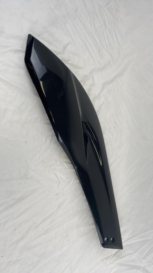 pièce détachée occasion Cache lateral droit YAMAHA