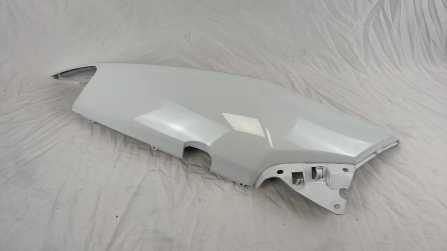 pièce détachée occasion Cache carenage coque arriere droit YAMAHA